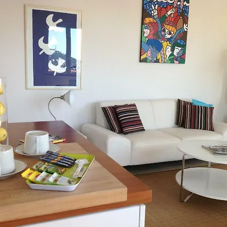 Charming , Bright With A Stunning View And Parking Villefranche-sur-Mer