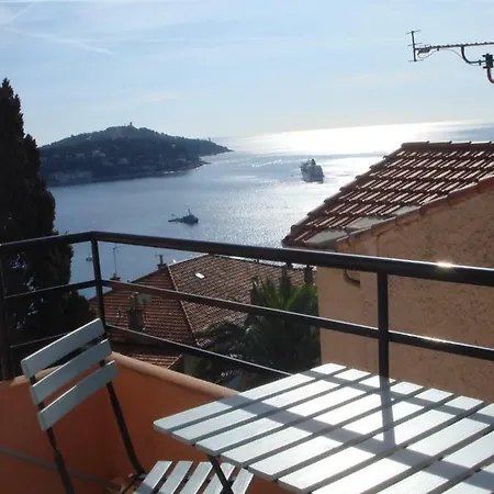 Charming , Bright With A Stunning View And Parking Villefranche-sur-Mer