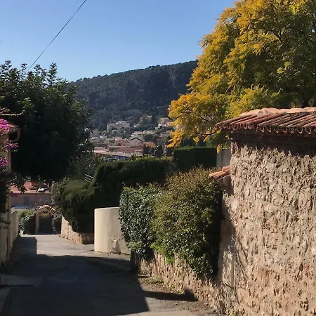 Charming , Bright With A Stunning View And Parking Apartment